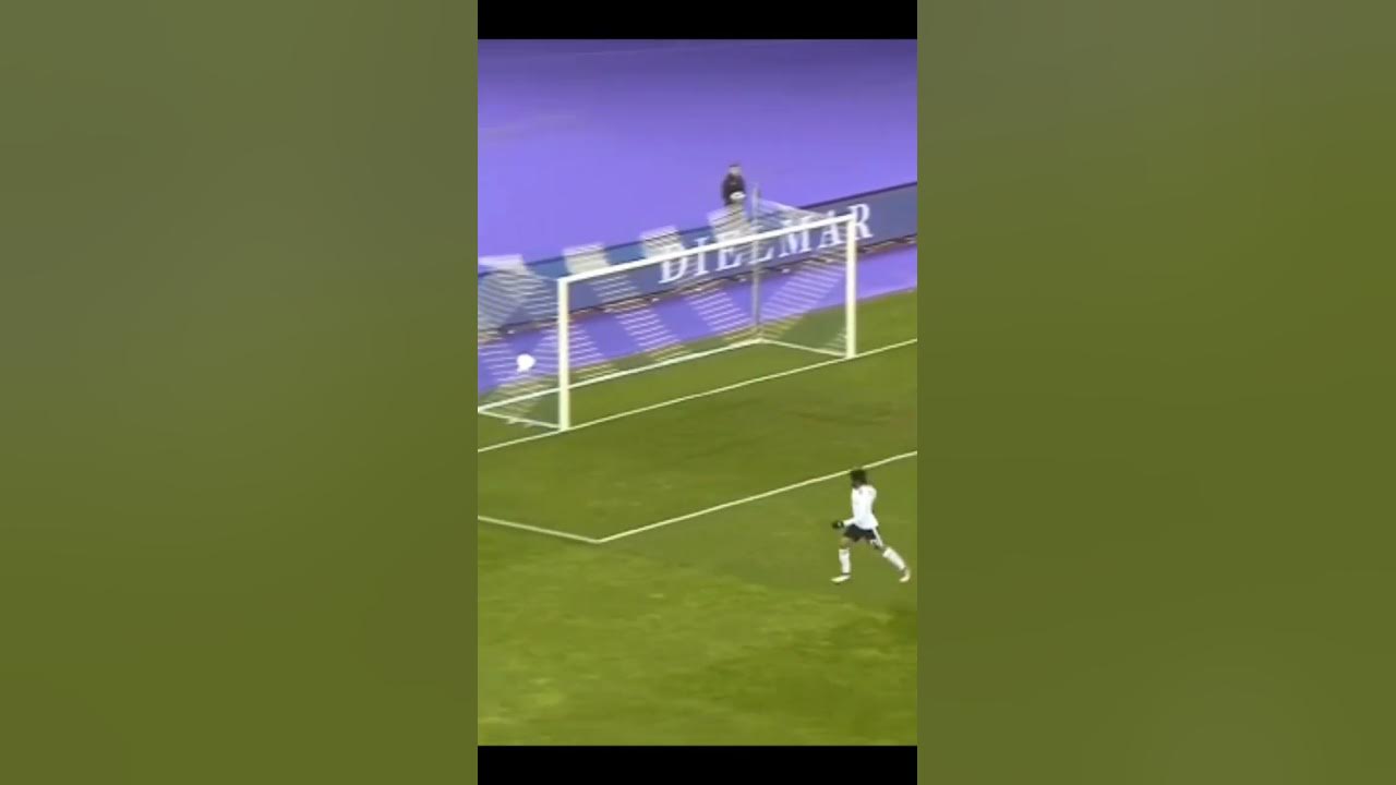 كريستيانو رونالدو: نجم كرة القدم العالمي