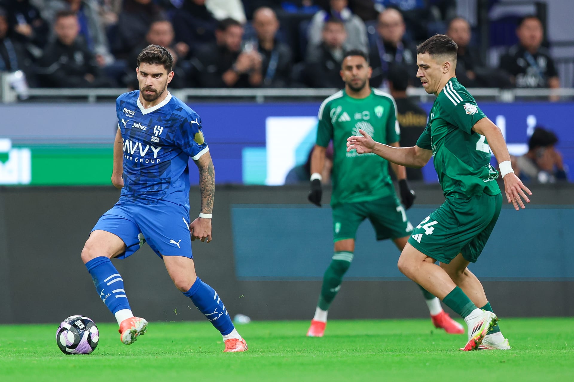 منافسات الهلال والاهلي: أهمية اللقاءات التاريخية