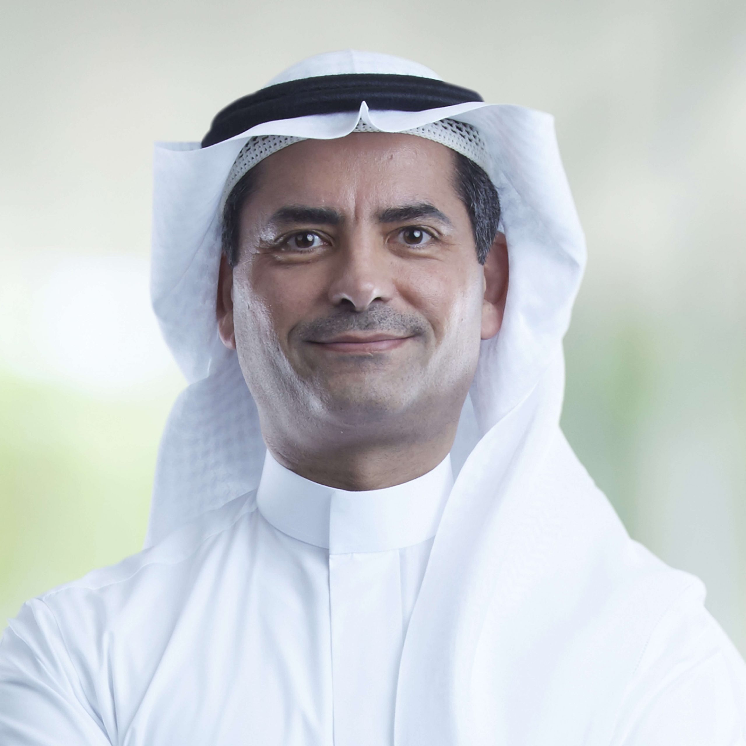 البنك الاهلي السعودي: رائد في القطاع المصرفي
