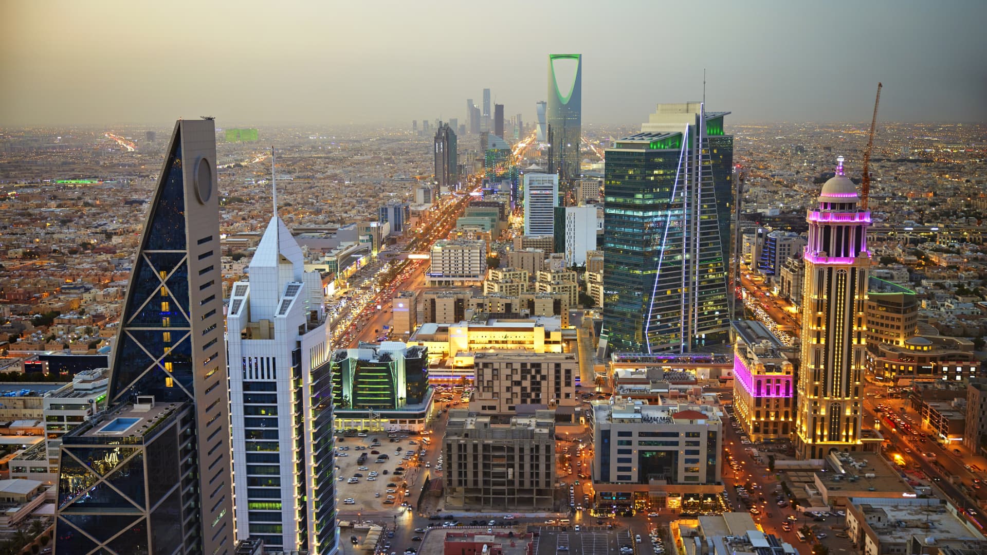 السعودية: محور اقتصادي عالمي في تطور مستمر