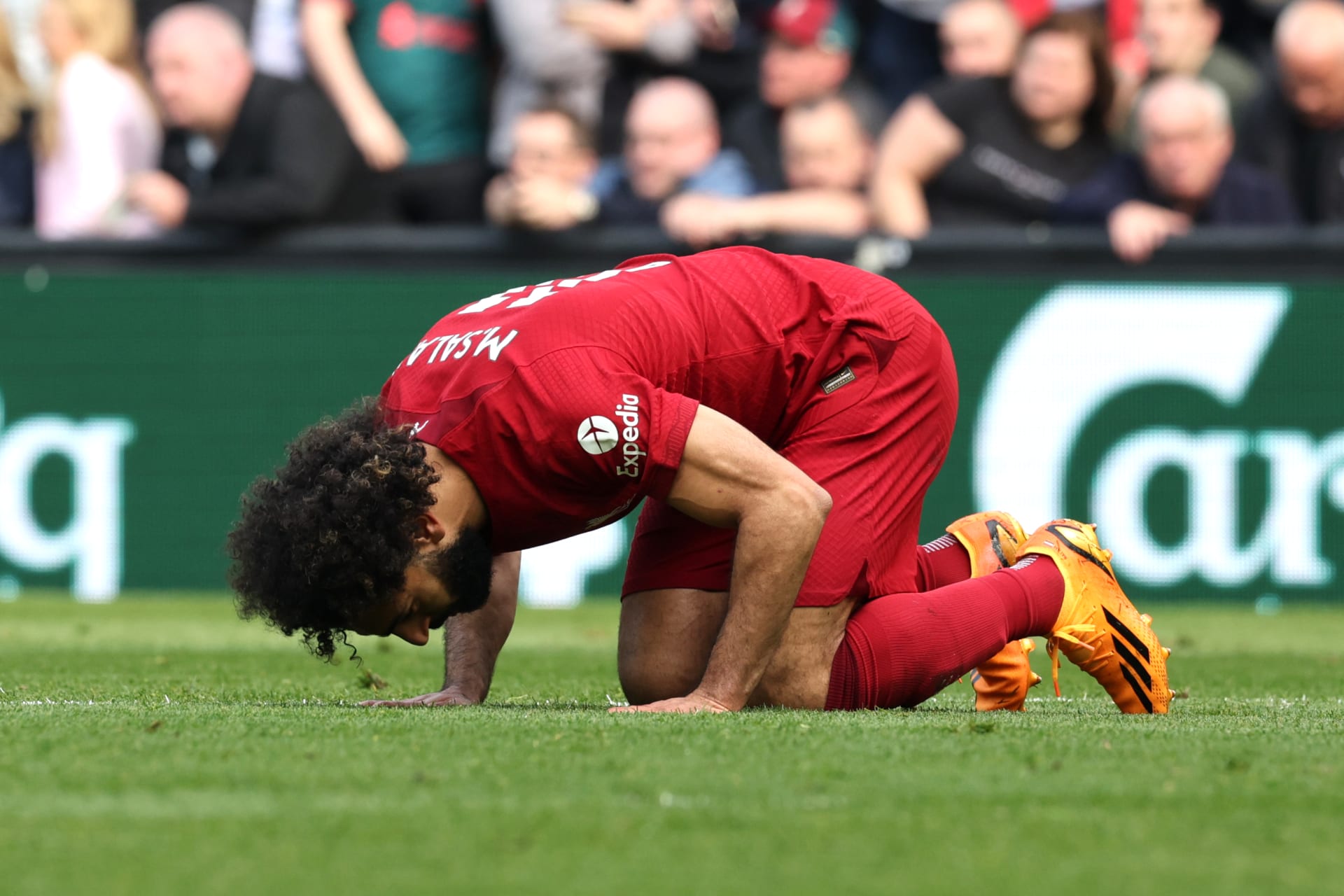 مباراة ليدز ضد نوتينغهام فورست في الدوري الإنجليزي