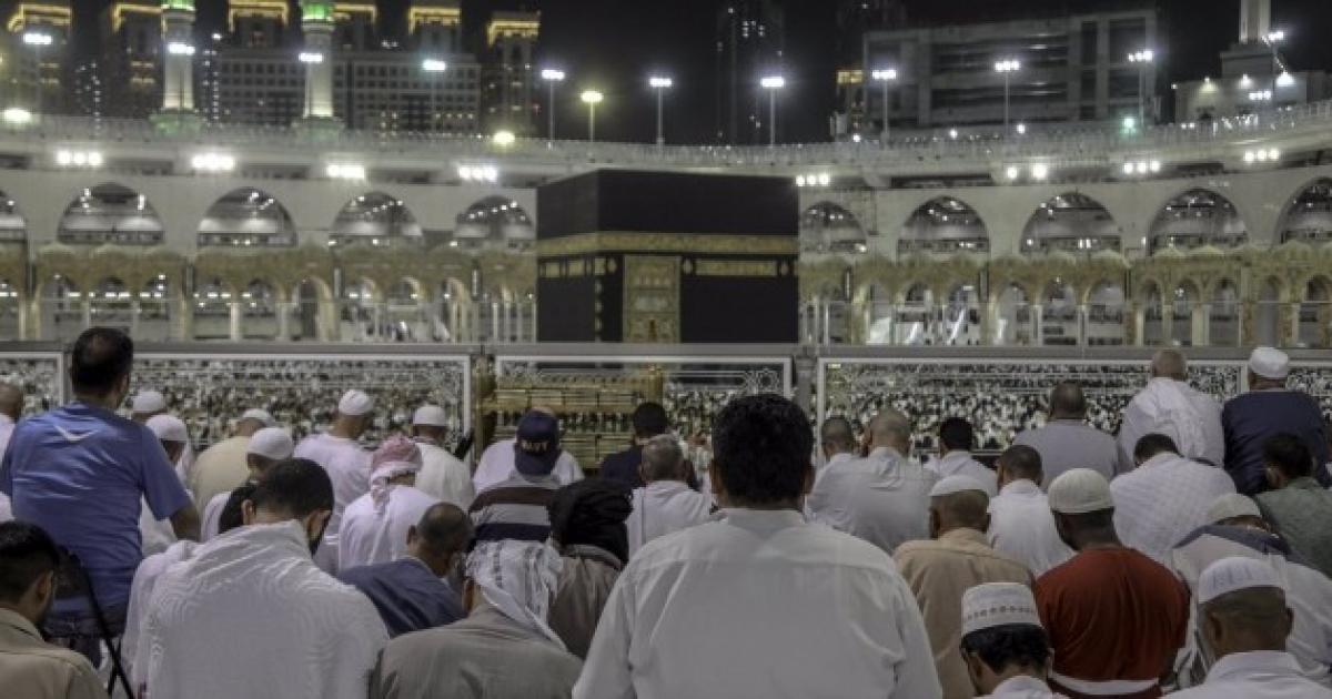 مسيرة عمرو زكي وأهم لحظاته في كرة القدم