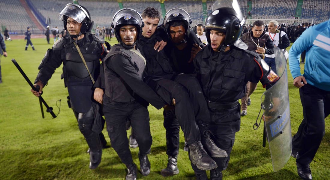معركة كرة القدم: الجيش الملكي ضد يانغ أفريكانز