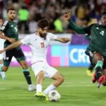 منتخب إيران لكرة القدم يتلقى ضربة قوية بإصابة علي قلي زاده قبل كأس العالم